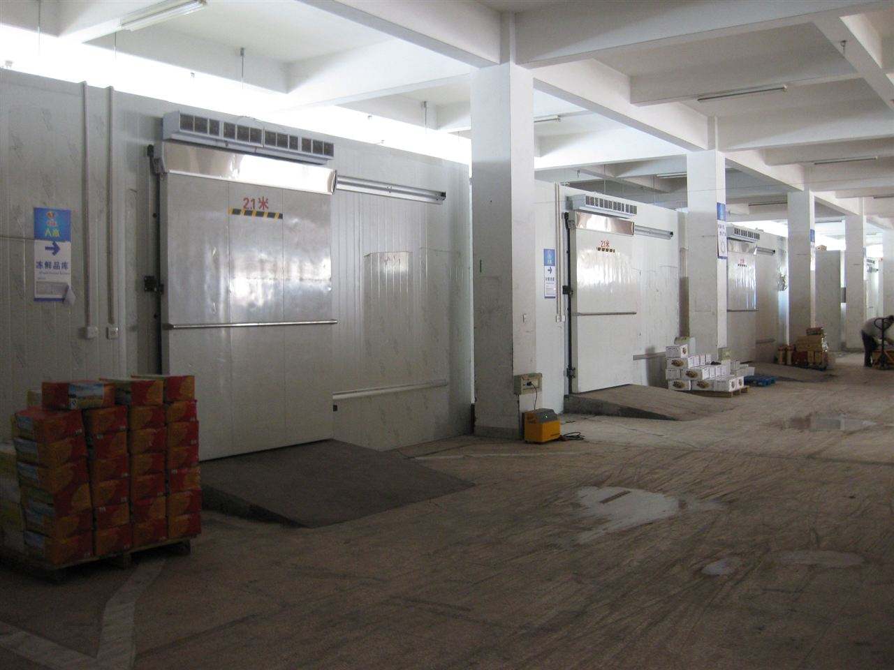 農(nóng)貿(mào)市場建造9000平農(nóng)產(chǎn)品冷庫設(shè)計(jì)方案？